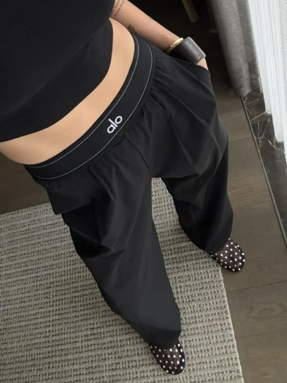 Black ALO Yoga Casual Pants NWT Regular 30-inch😎Travel Work Everyday💥Size XS